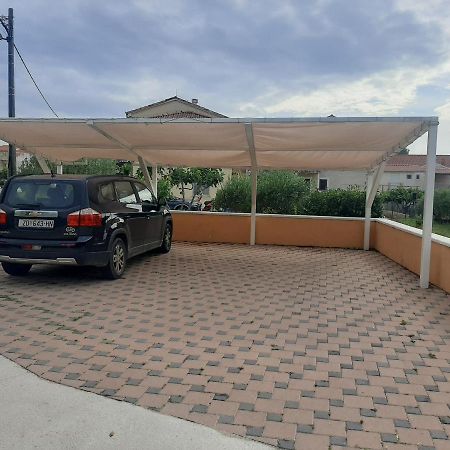 Apartments Emma Biograd Na Moru Exterior photo
