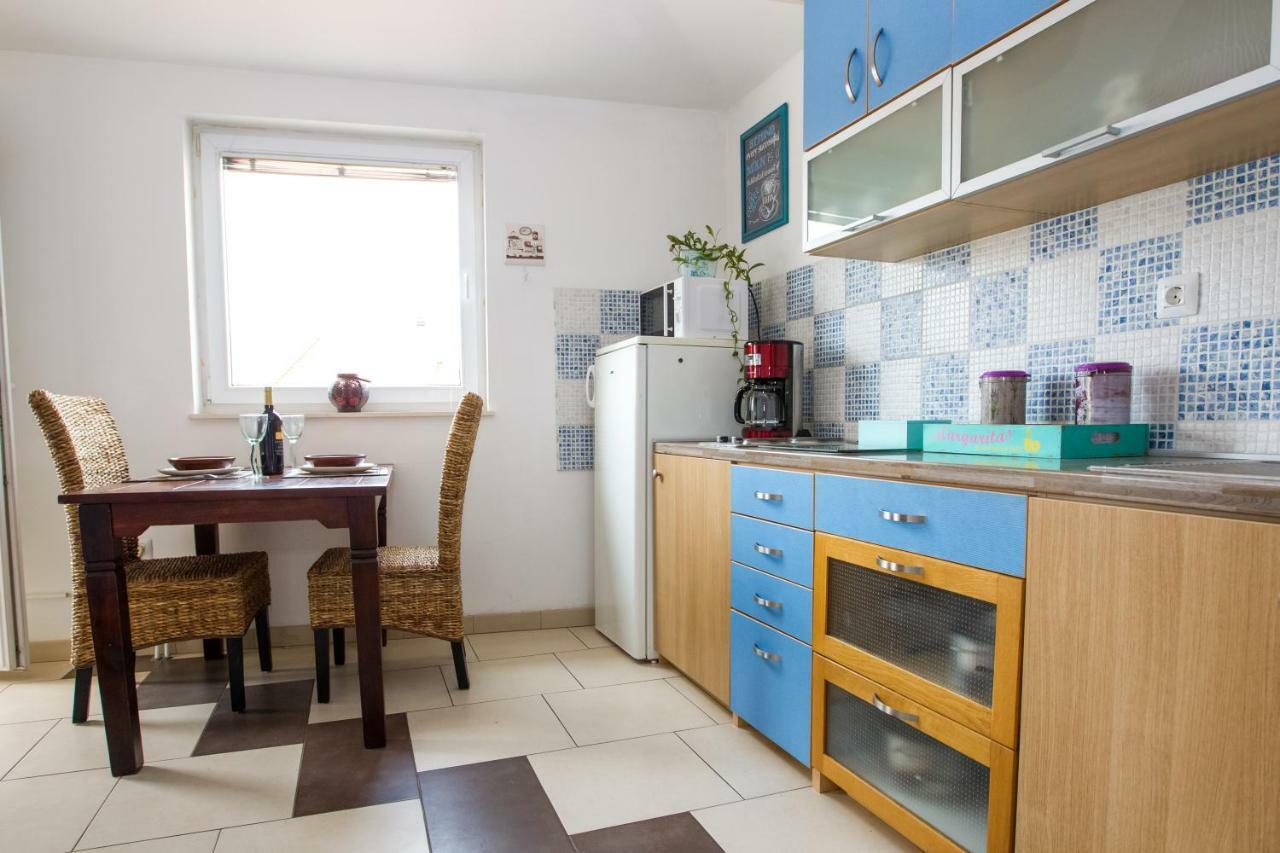 Apartments Emma Biograd Na Moru Exterior photo