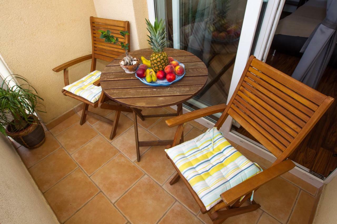Apartments Emma Biograd Na Moru Exterior photo
